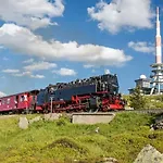 Am Alten Holzplatz *